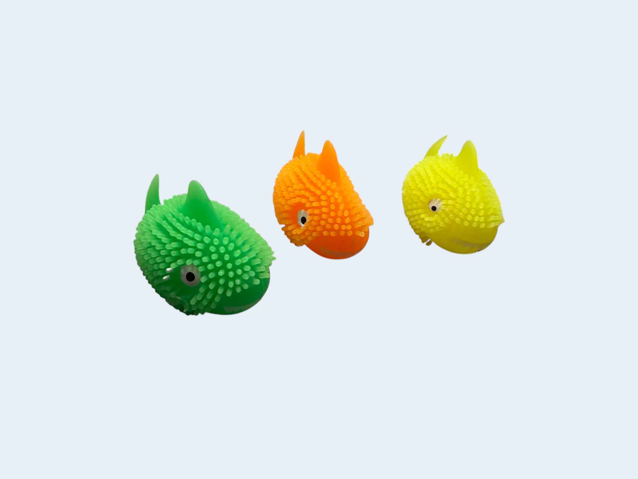 3 MINI SHARKS HUNGRY
